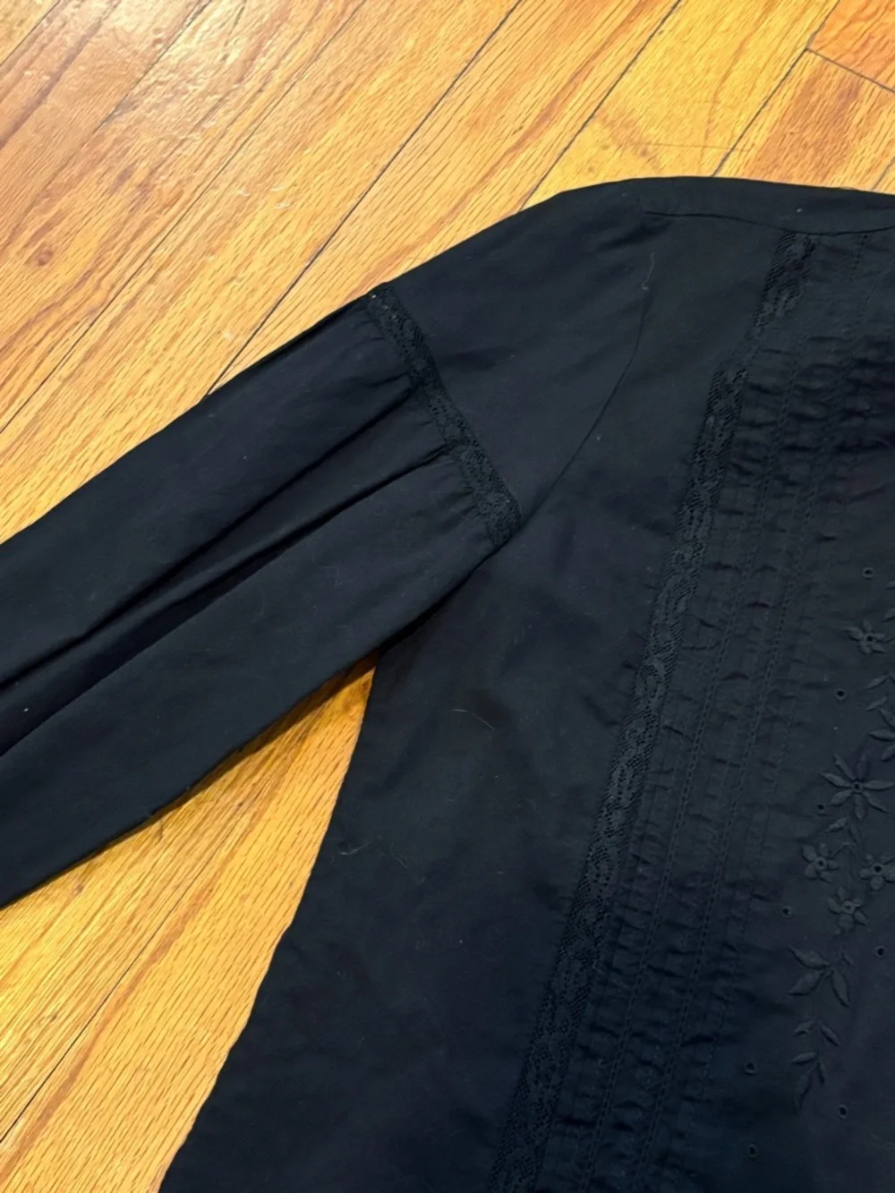 Women's Black Long-Sleeve High-Neck Blouse 4/6 - Picture 8 of 8
